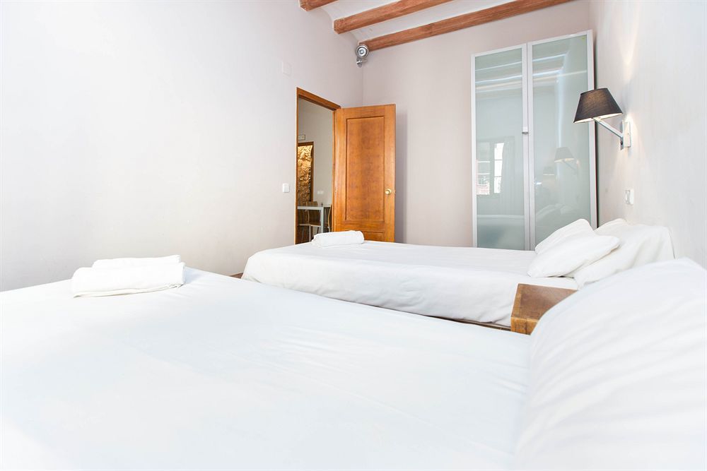 Ainb Ramblas-guardia Appartement *