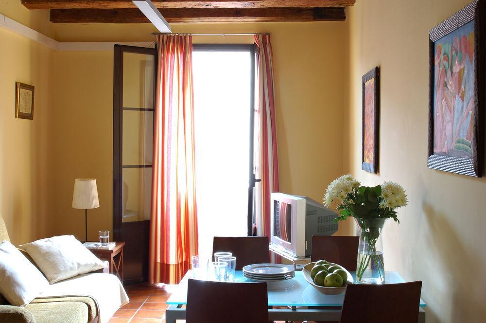 Ainb Ramblas-guardia Appartement *